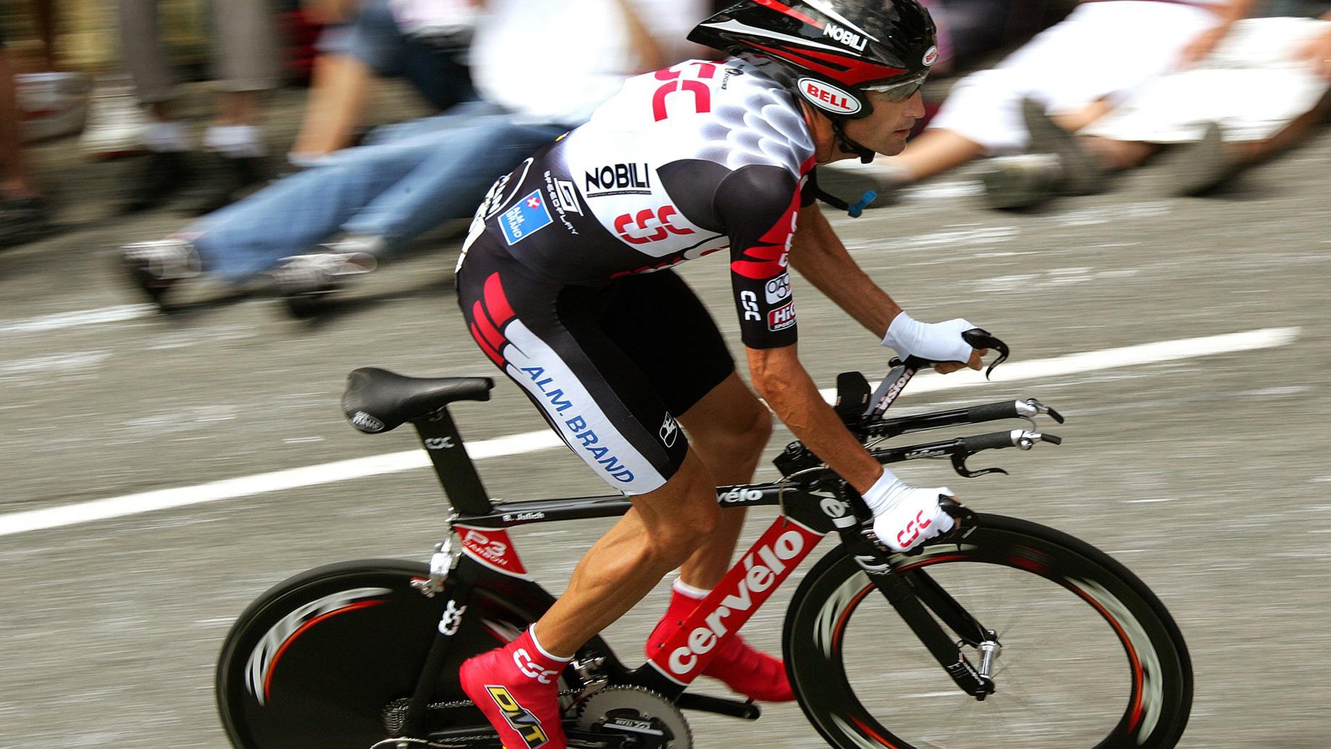 巴黎再签一名超级中场,梦想再升级,曝巴黎正酝酿超级转会